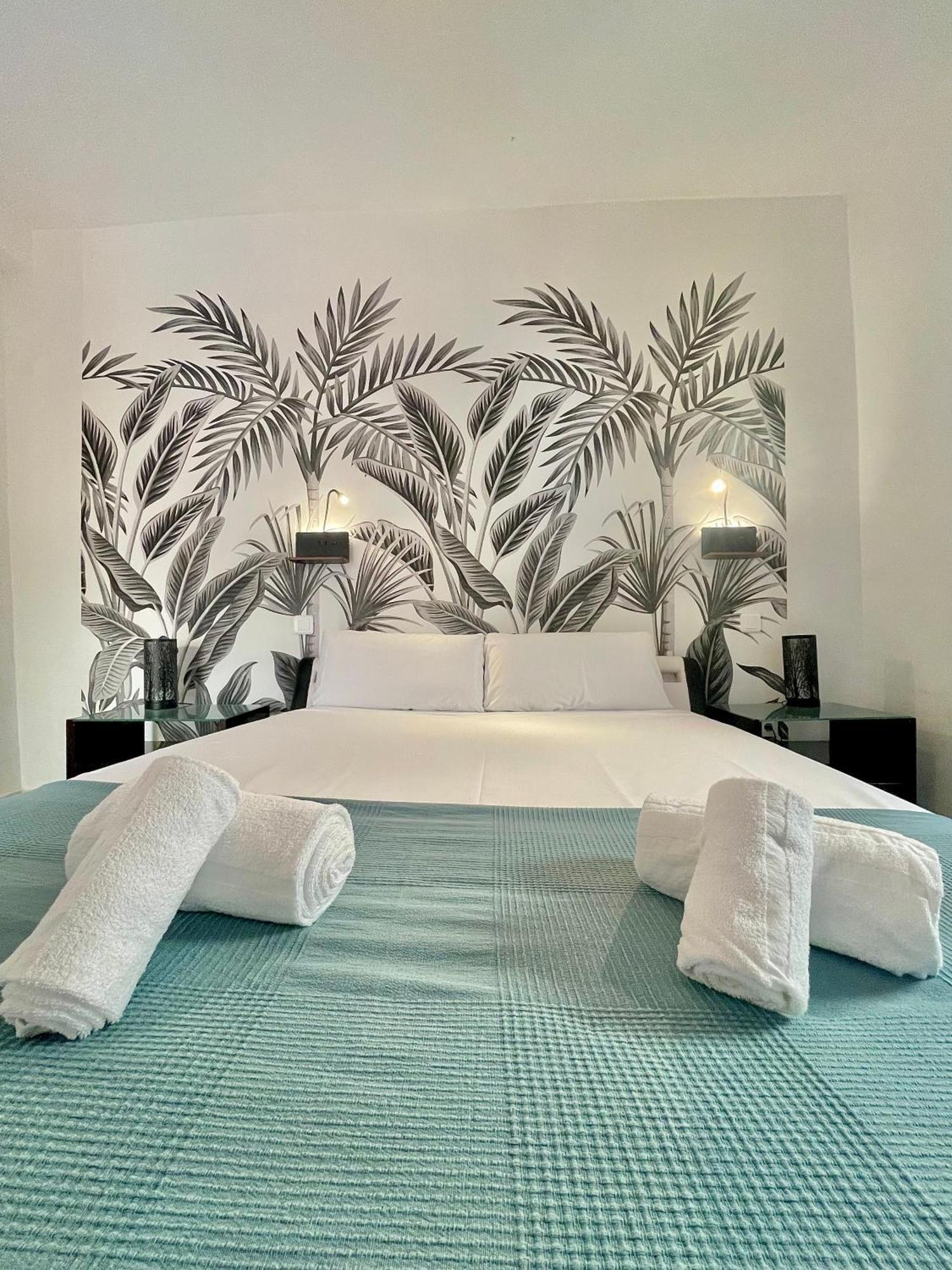 House -rooftop&jacuzzi -stayinseville * Sevilla